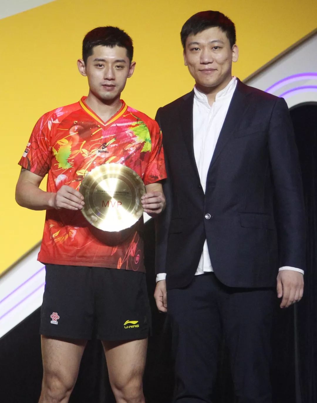 韩国队完胜瑞典队，张继科统治全场