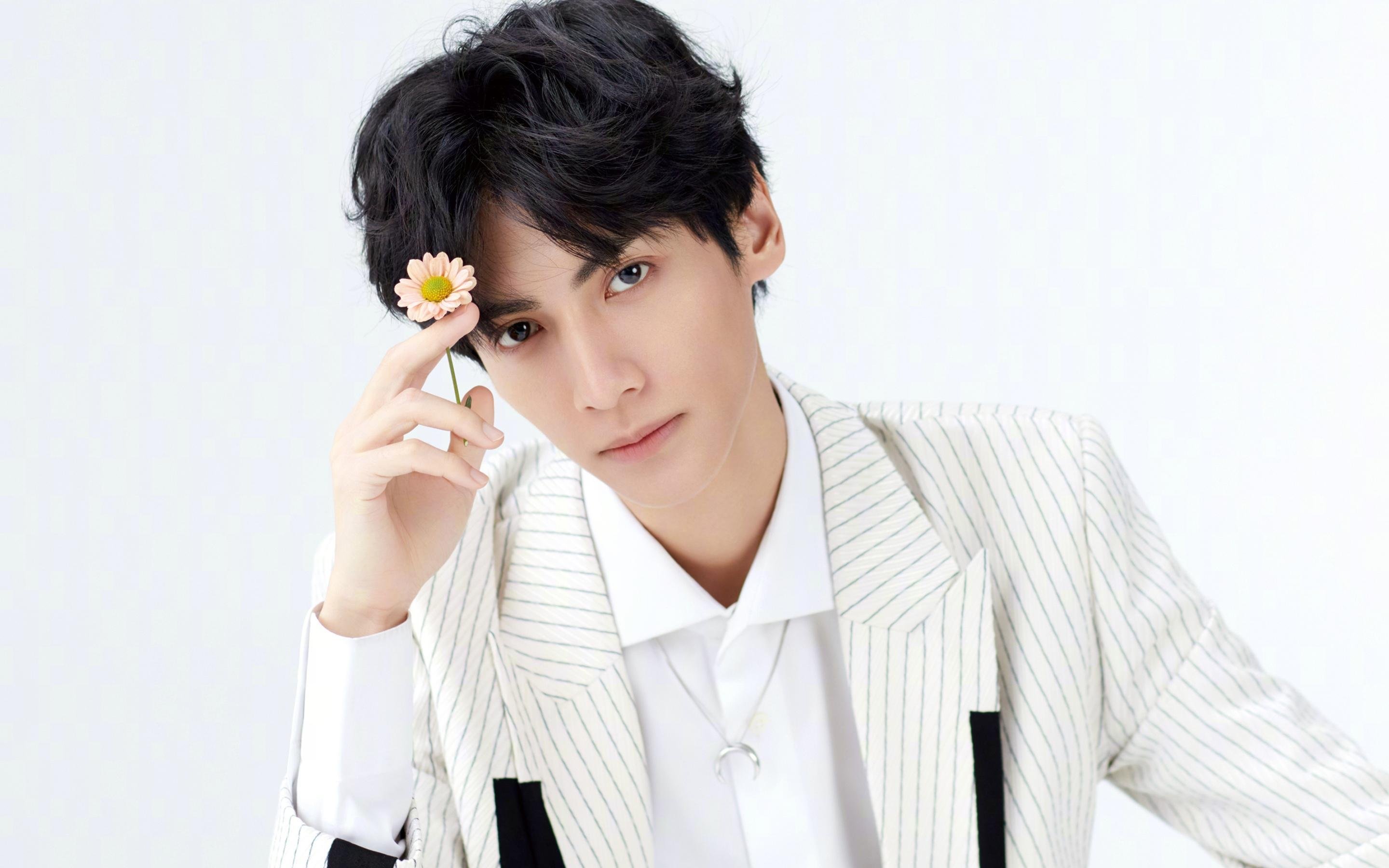 双线告捷,日本队足球险胜葡萄牙,樊振东乒乓球统治全场