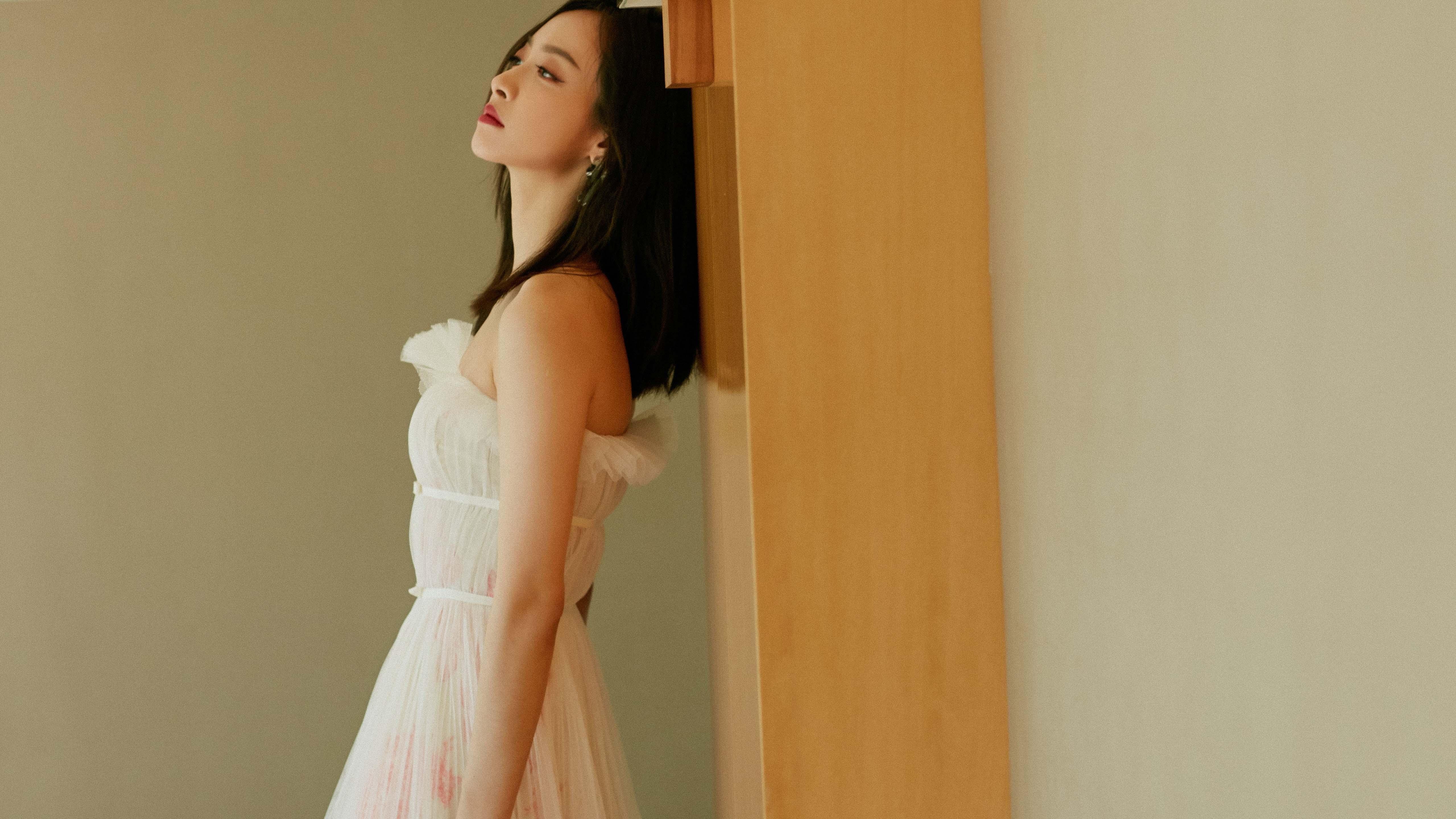 引擎轰鸣与绝杀呼啸，当卢卡库驶入F1关键弯道