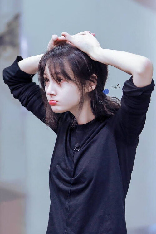 当2022年成为平行世界，莱万在NBA砍下40分，而卡塔尔封锁了圣西罗